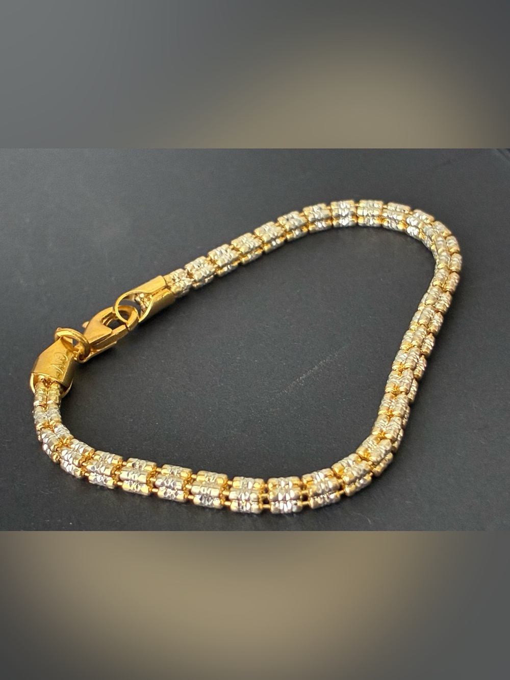 Sterling Silver two tone Silver and Gold bracelet 7” 3mm - Picture 5 of 7